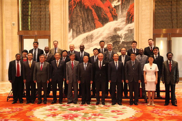 Li Ruohong led a Delegation of 15 Ambassadors visited Ganzhou