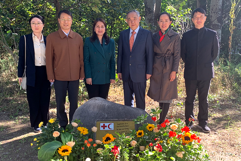 The International Red Cross Delegation visited Beijing International Peace Culture Foundation