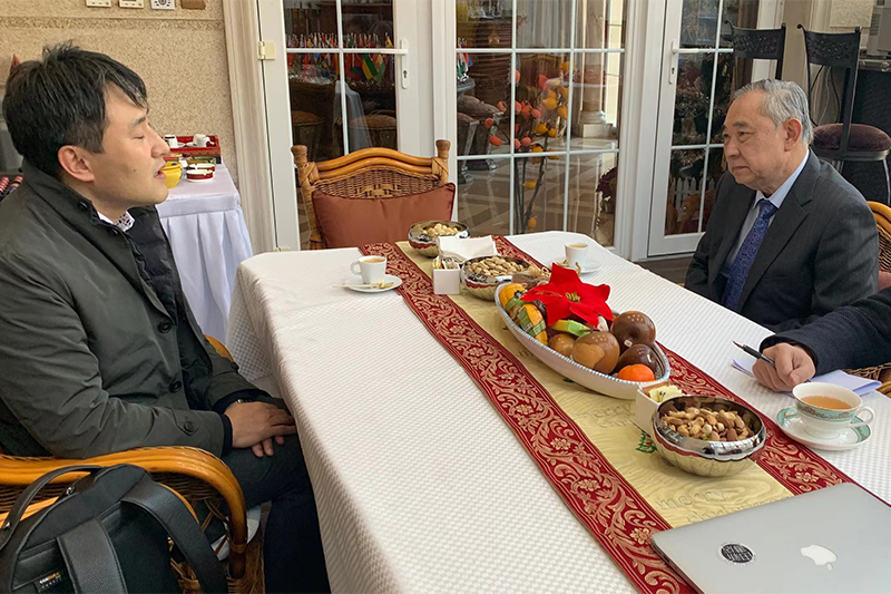 Li Ruohong met with South Korean Political Councilor Kim Young Joo at Beijing Peace Garden Museum