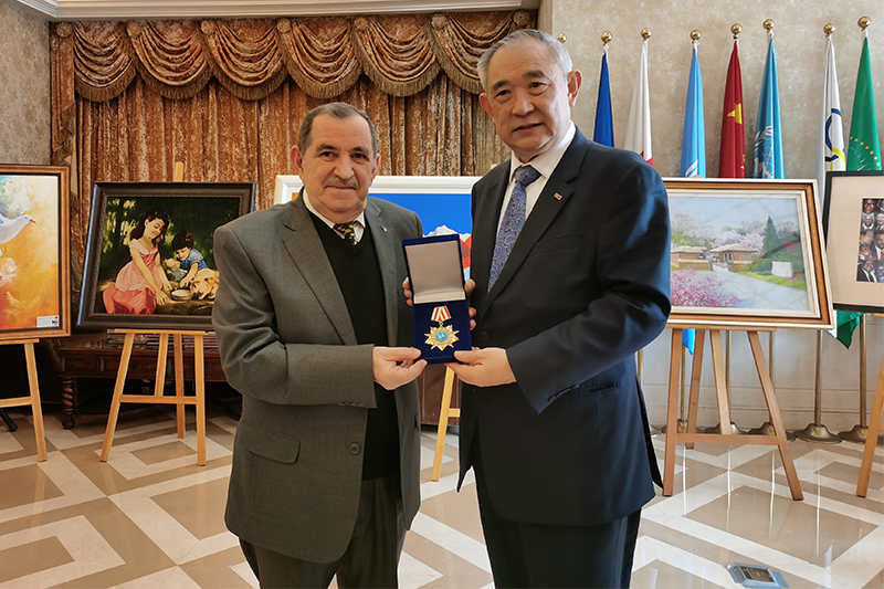 New Algerian Ambassador Visits Peace Garden to Deepen the