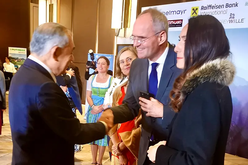 李若弘应邀出席奥地利驻华使馆国庆活动